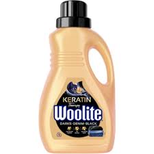 WOOLITE PŁYN DO PRANIA DARK KERATIN 0,9L